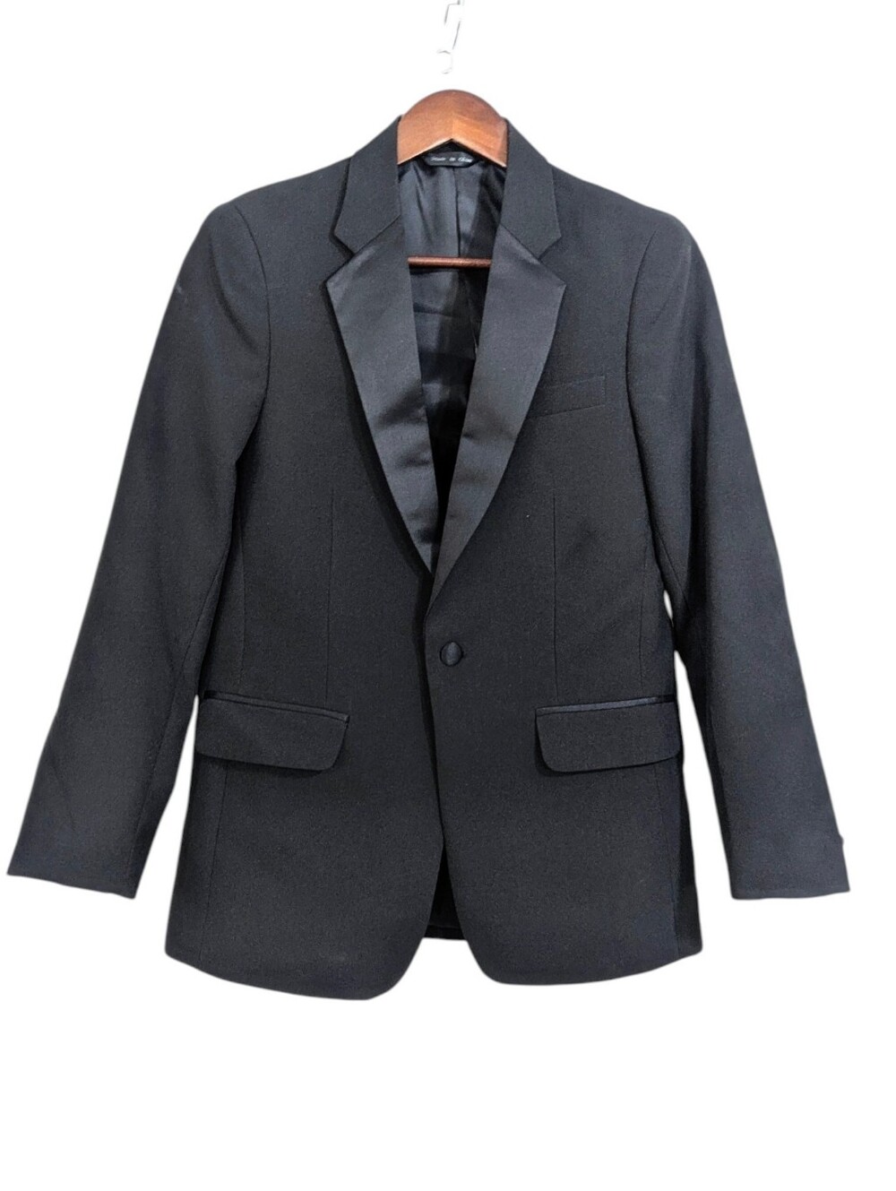 Southeastern Performance Apparel Tuxedo Suit Jacket - Size 16 Boys
